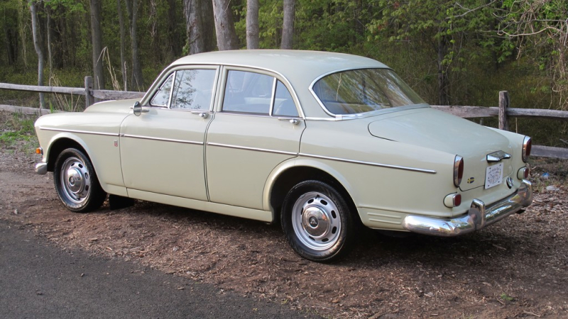 Illustration for article titled Used Car Face Off: '60s European Cars With '50s American Style